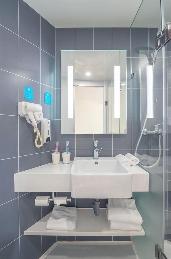 Hanting Express Shanghai Jiazhan Road المظهر الخارجي الصورة
